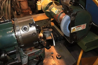 Used 1990 Rush 252S, 1996, AIR-POWERED WORKHEAD, 6-JAW CHUCK Drill Grinders New Jersey US | Machinery Values #1166582