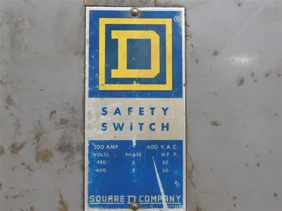 Square D H364 Single Throw Fusible Safety Switch 200 A 600VAC Ser. A1 50HP Used