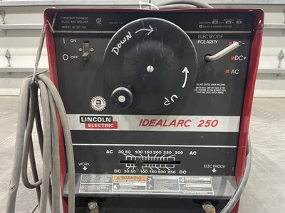 Lincoln Idealarc 250 Welder