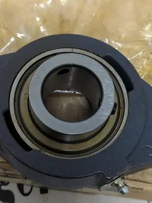 New | in-Stock FEDERAL-MOGUL SATNR 1-1/4-R Bearings | Surplus Asset Holdings #1190308