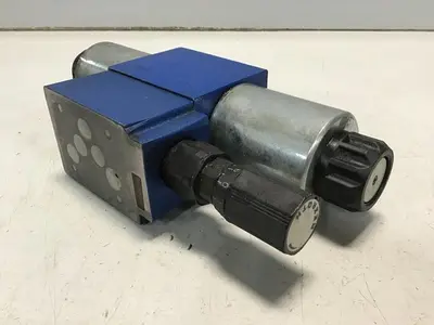 USED REXROTH 4WE10E33/CG24N9K4
