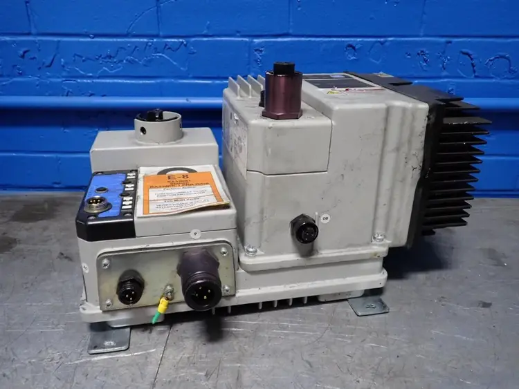 Used ALLENBRADLEY 284GFVD4P0D10RRGCBGDB1EMI AC Drive Control Module Ohio US | HGR 24 #885599