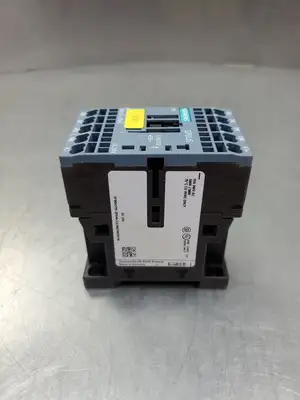 Siemens 3RH2131-2FB40 SIRIUS Contactor, 24VDC. 4C-44