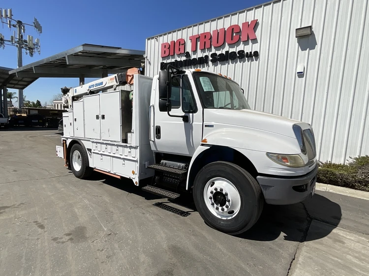 Used 2013 INTERNATIONAL 4300 Service & Utility Trucks California US | Big Truck & Equipment #1412326
