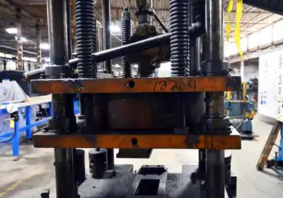20 Ton (EST.) x 3″ PNEU POWR 4-Post Pneumatic Cut-Off Press