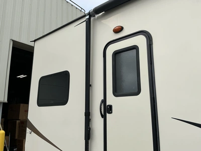 Used 2017 WILDWOOD LODGE 394FKDS Campers, Caravans, Motorhomes Michigan US | Miedema Asset Management Group #1402838