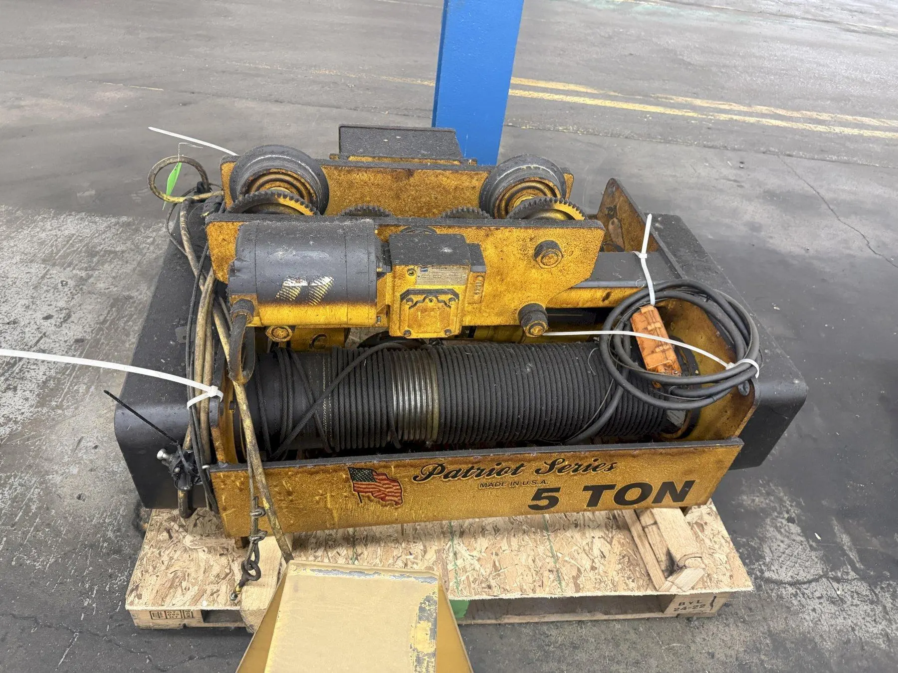 5 TON YALE PATRIOT SERIES 2000 UNDERHUNG CRANE HOIST WITH POWER TROLLEY : YOBRO #25281