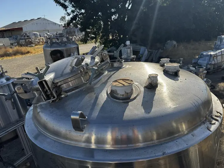 Used MUELLER _UNKNOWN_ Stainless Steel Tanks California US | Machinery & Equipment #170287