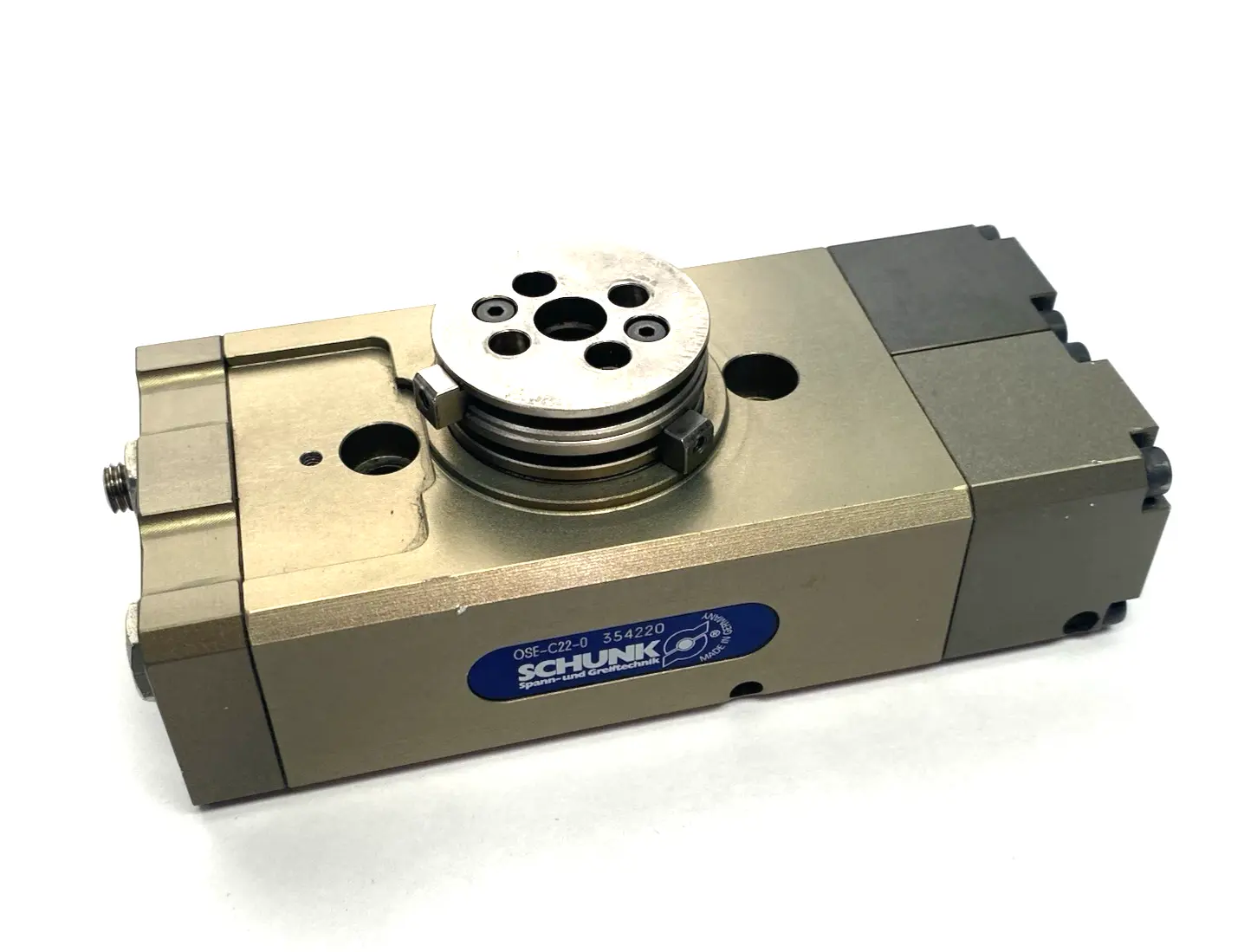 Used SCHUNK Universal Pneumatic Swivel Unit, 180-Degree Rotation 354220 Rotary Actuators Michigan US | Maverick Industrial Sales #1389741