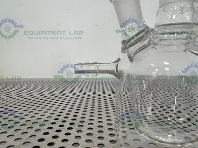 USED CHEMGLASS 125 ML EUROPEAN STYLE 3-NECK TAPER JACKETED FLASK 24/40, 14/20