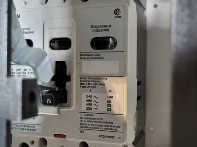 Used EATON SVX004A1-5A4N1 Switchgears British Columbia CA | Lenmark #240405