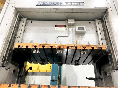 USED 1988 NIAGARA NIAGARA SE2-200-72-42-UH PRESS