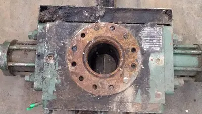 USED SHAFFER 7 1/16" 3M DOUBLE RAM BOP