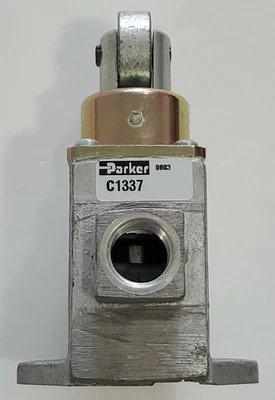 NEW Parker C1337