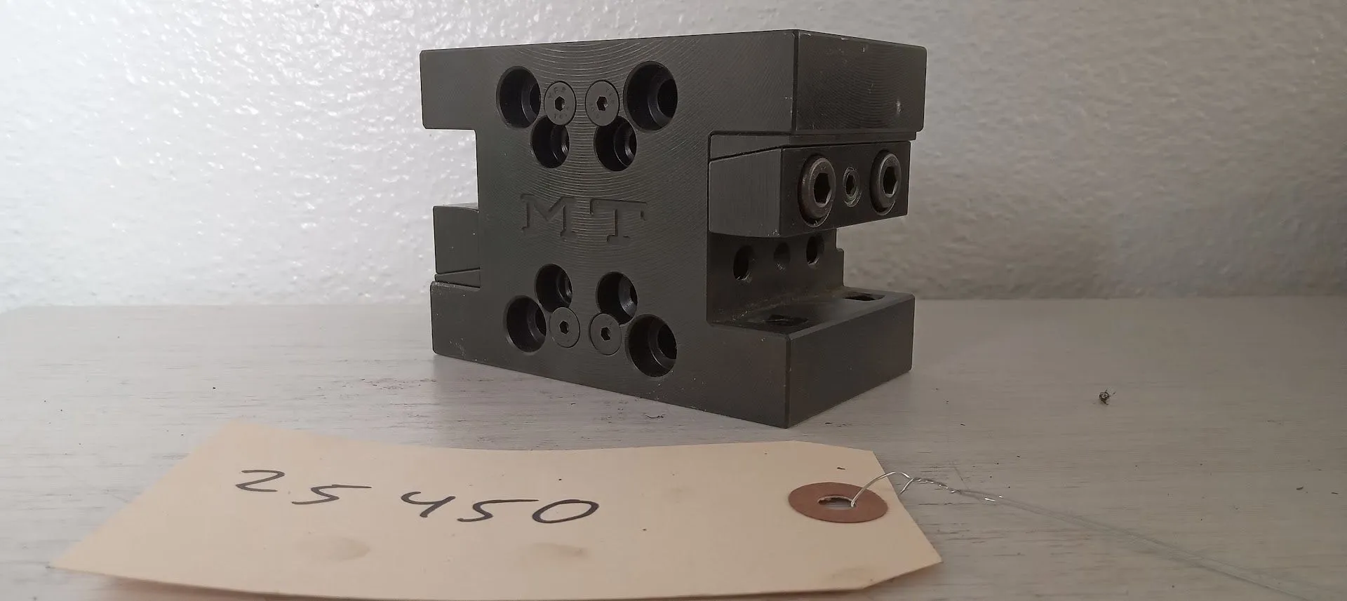 USED MT KM0152010