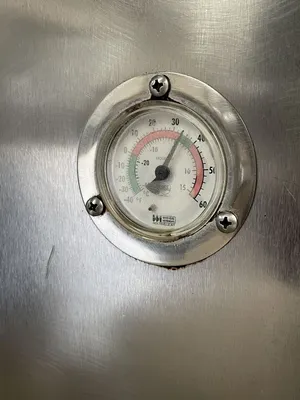 182-0115 Traulsen UHT60-LR Self Contained Undercounter Worktop Cooler