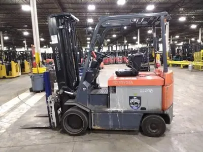 USED 2017 TOYOTA 7FBCU35