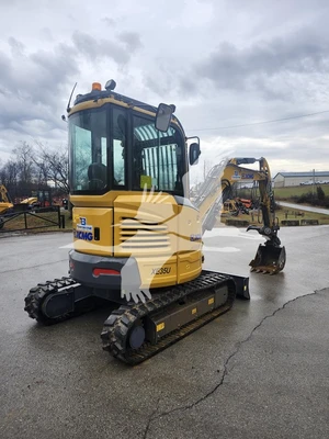 USED 2021 XCMG XE35U