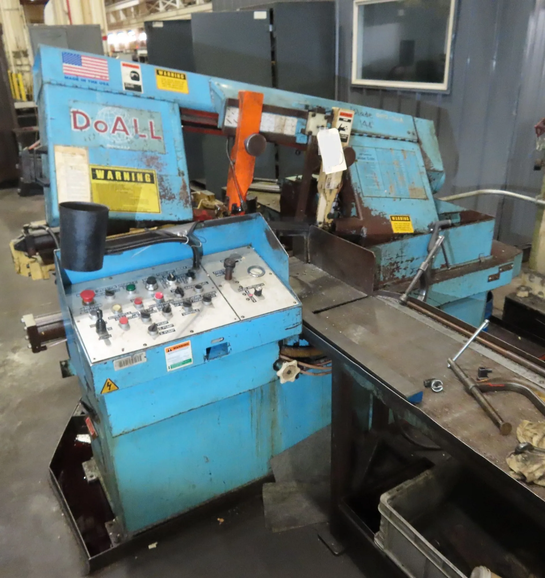 USED DOALL C-305A HORIZONTAL BAND SAW