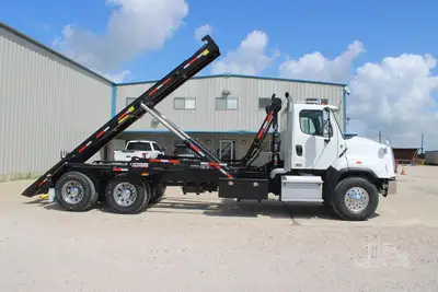 Used 2017 FREIGHTLINER 114SD Rolloff Trucks Texas US | Roll Off Truck World #1491773