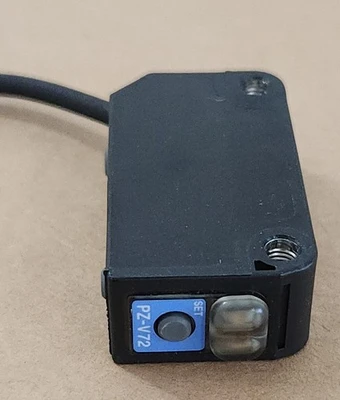 NEW KEYENCE PZ-V72