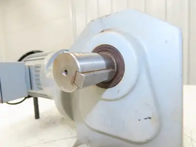 GTR Nissei H2LB-32R-750-T010A Gearmotor 750:1 Ratio 0.1kw 2.3rpm 220V 3PH