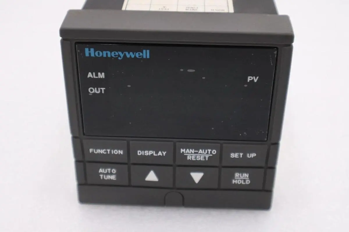 HONEYWELL DC230L-E0-00-10-0A00000-00-0 TEMPERATURE CONTROLLER STOCK K-384-D