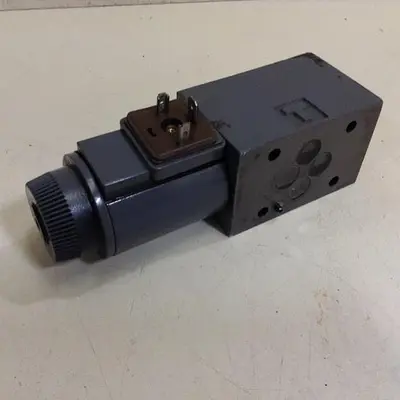USED VICKERS DG4V-3S-2AL-M-U-HL7-60-EN490