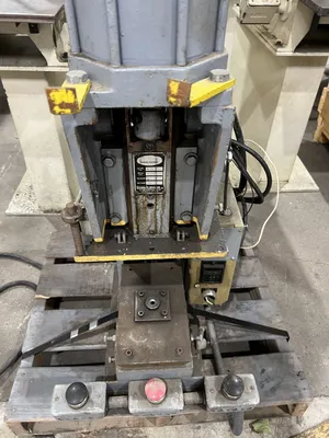 USED KENSOL-OLENMARK KENSOL-OLENMARK K 25 T PRESS