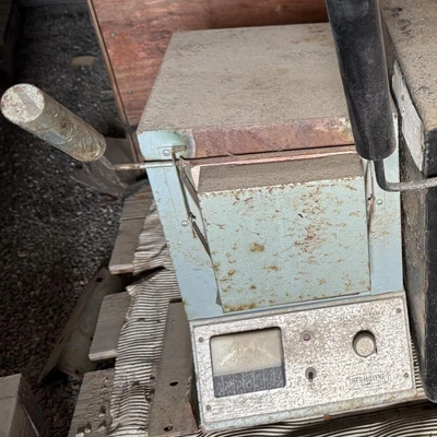 USED THERMOLYNE F-D1525M