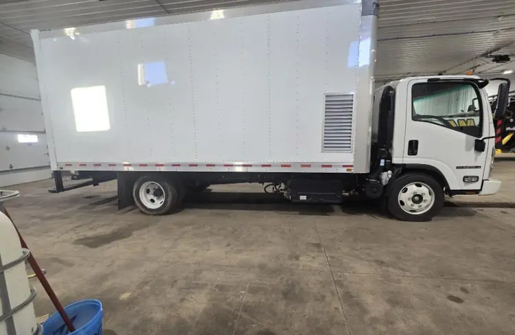 Used 2023 ISUZU NPRXD Misc Trucks Wisconsin US | Mitsubishi HC Capital America #1326809