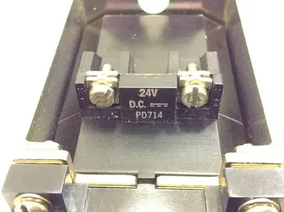 USED ALLEN BRADLEY 700DC-P1000Z24 SER A