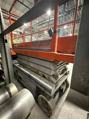 USED 1995 SKYJACK M3219