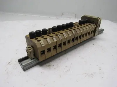 Klippon SAK S3/32 Terminal Block Din Rail Mount Connector Fuse Lot of 29 Blocks