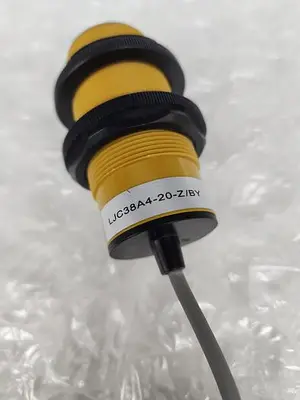 AEXIT LJC38A4-20-Z-BY CAPACITIVE PROXIMITY SWITCH