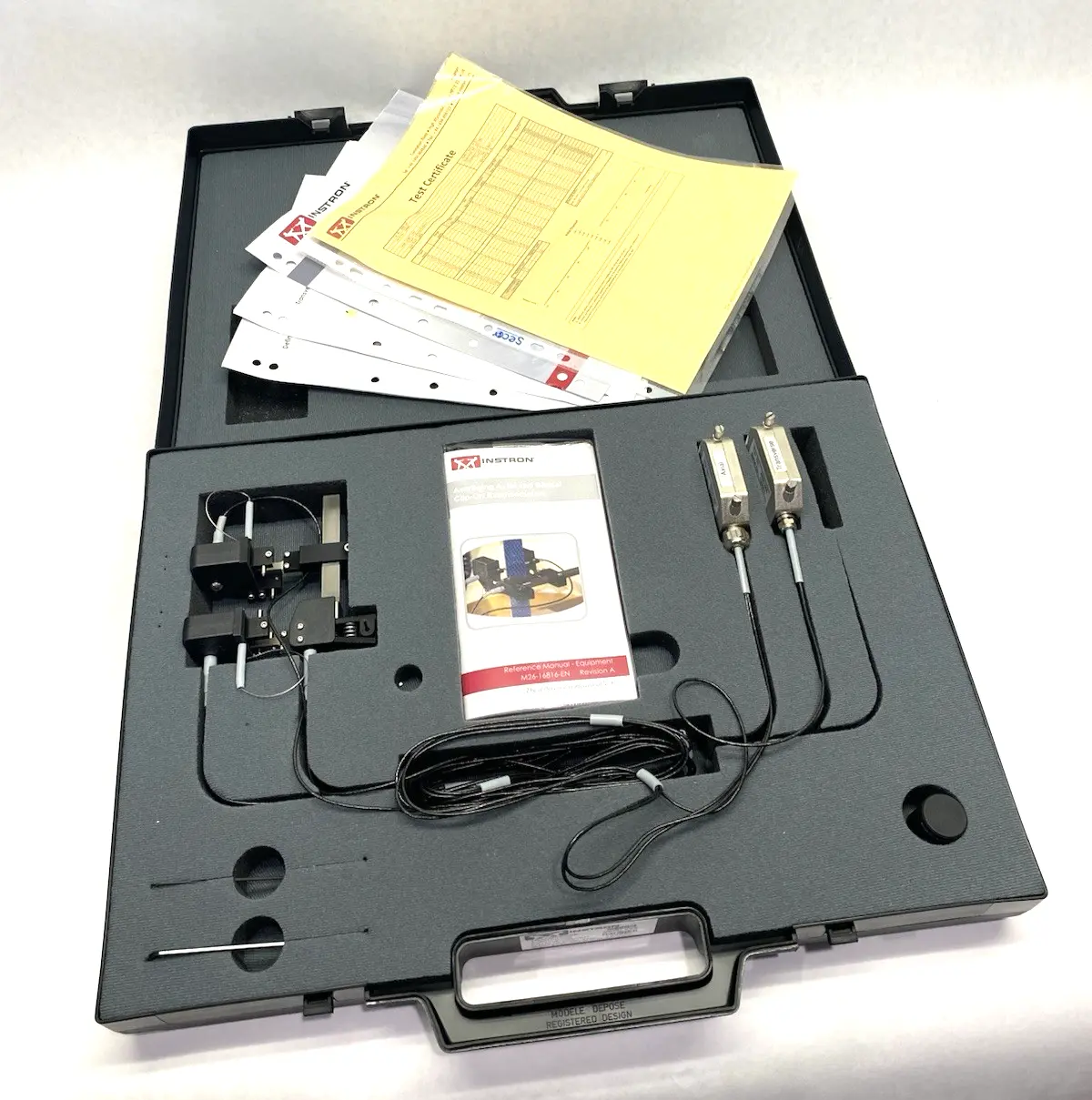 New | in-Stock Instron Biaxial and Averaging Axial Clip-On Extensometer 1" Test Equipment - Other Michigan US | Maverick Industrial Sales #1507271