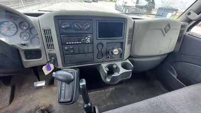 2015 INTERNATIONAL 4300 SBA 4X2 BOX TRUCK Highway Tractors | Platinum Group (34)