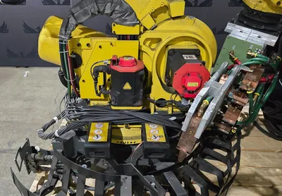 Used 2014 FANUC R-2000iB/210F + R-30iA Robots Michigan US | iGAM Industrial Marketplace #1371399