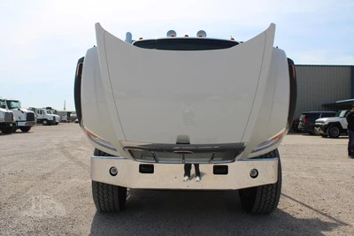 New | in-Stock 2027 PETERBILT 548 Rolloff Trucks Texas US | Roll Off Truck World #1492015