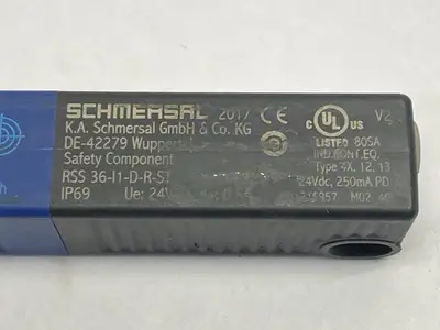 USED SCHMERSAL ELECTRONIC SAFETY SWITCH/SENSOR 101216957