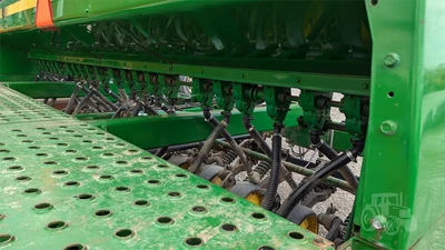 USED JOHN DEERE 750