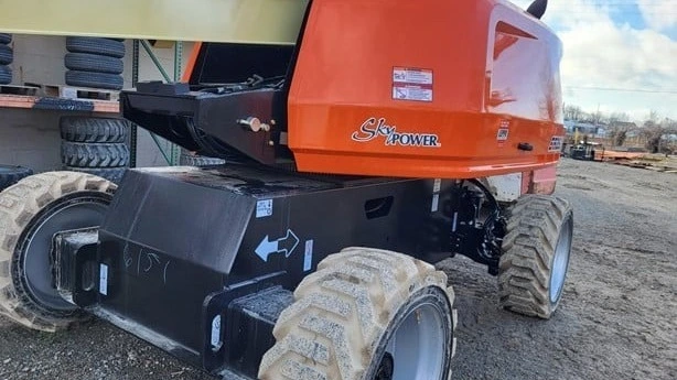 USED 2023 JLG 660SJ