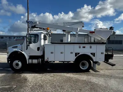 Used 2017 ALTEC AT48M Bucket (boom) trucks Florida US | Truck and Van Outlet #1509161