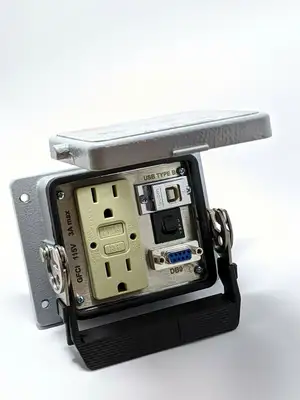 USED AUTOMATIONDIRECT ZIP PORT INTERFACE DB9, 115V GFCI, USB-B