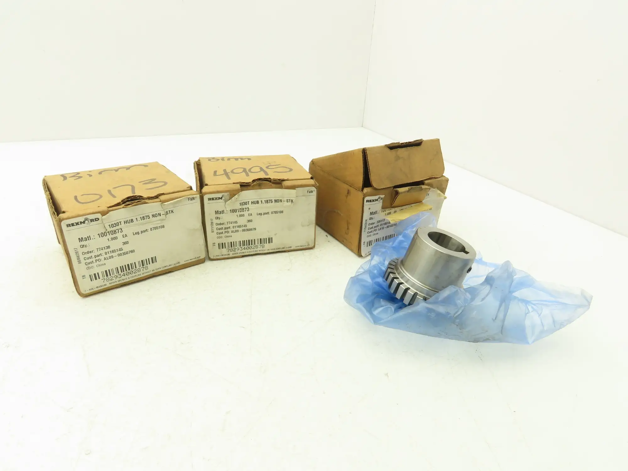 Rexnord 1030T HUB 1.1875 Coupling Keyway Bore 1.1875" ID 1030T Size Lot of 3