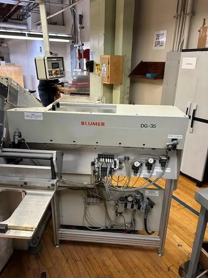 USED BLUMER DG35 DIE CUTTER