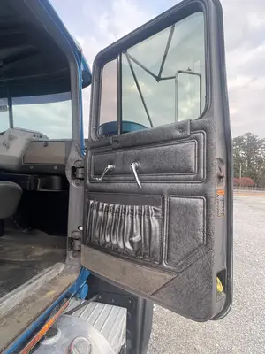 Used 2001 MACK RD688S ROLL OFF Garbage trucks Virginia US | Proxy Equipment #1381225