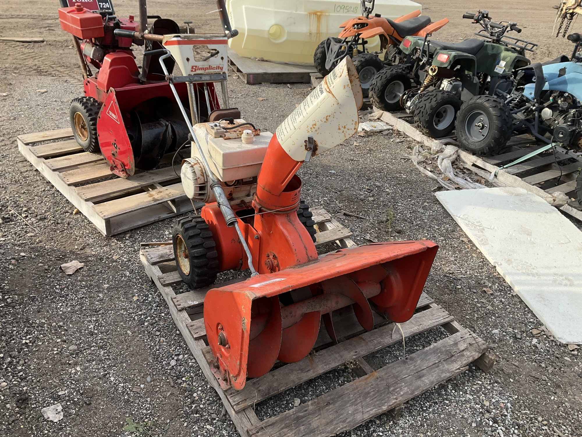 Used SIMPLICITY UNKNOWN MODEL Snow Blowers Michigan US | Miedema Asset Management Group #1761341