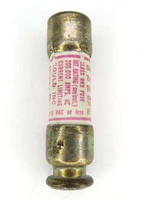 Used GOULD SHAWMUT TR15R Fuses Kentucky US | Industrial Parts R Us Inc. #357787