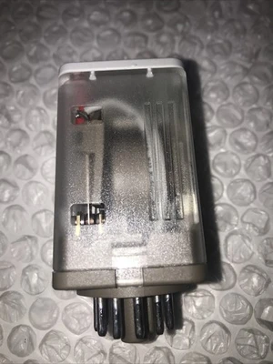 NEW Allen-Bradley 700-HA33Z24-1-4